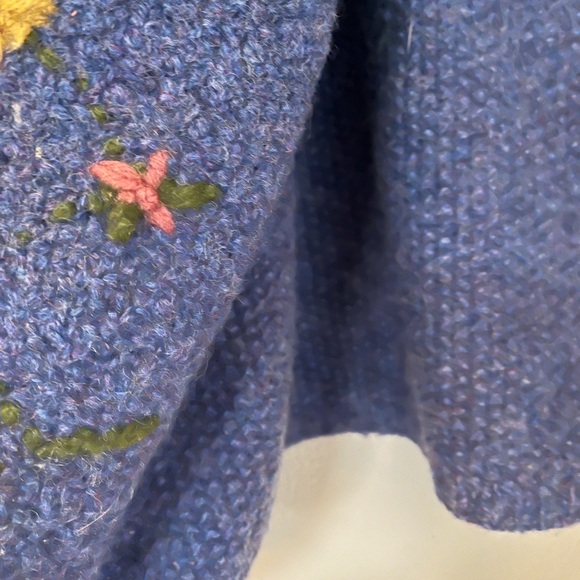 Handmade Open Grandma Open Cardigan - Picture 3 of 7